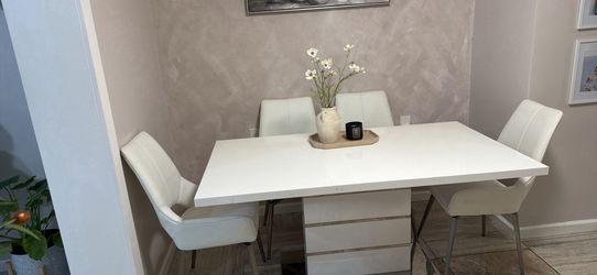 Dinning table