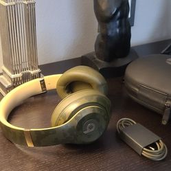 Beats Limited Edition Camo Headphones 🎧