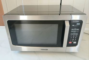 Toshiba InverTech  Countertop Microwave Oven  1350W
