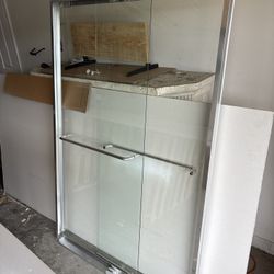 45”w 70”h Brand New Shower Door Set  Ready To Install 