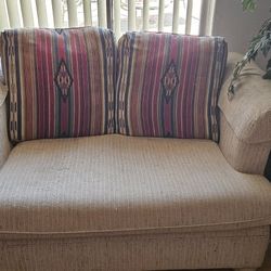 Loveseat Twin Hide-a-bed