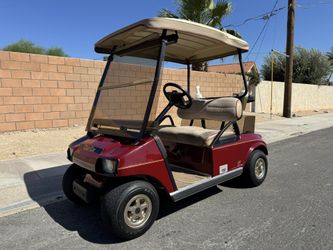 Club Car DS  Golf Cart (20 Mph)