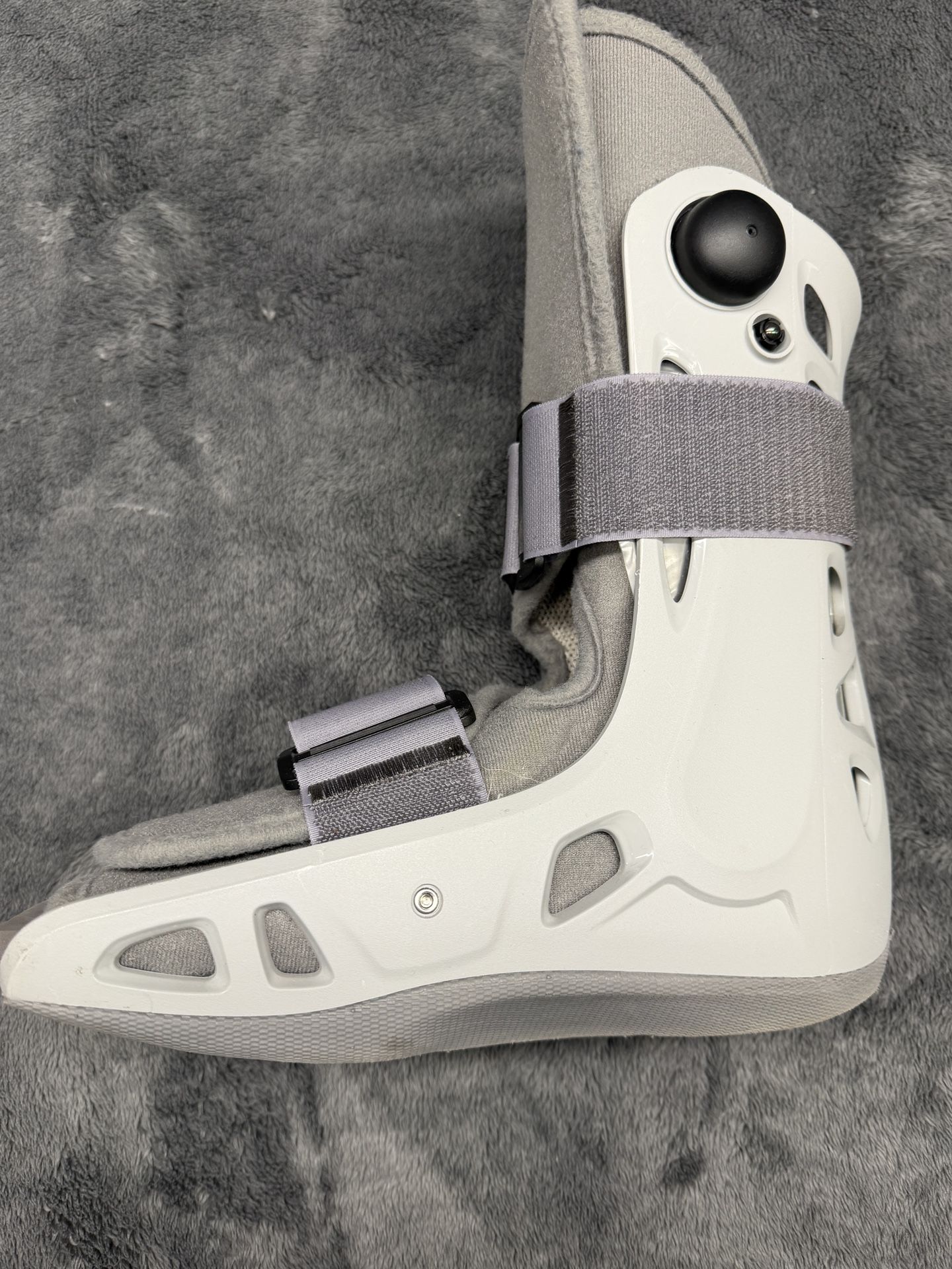 Adult Medium Walking Boot With Pump In Good Shape!