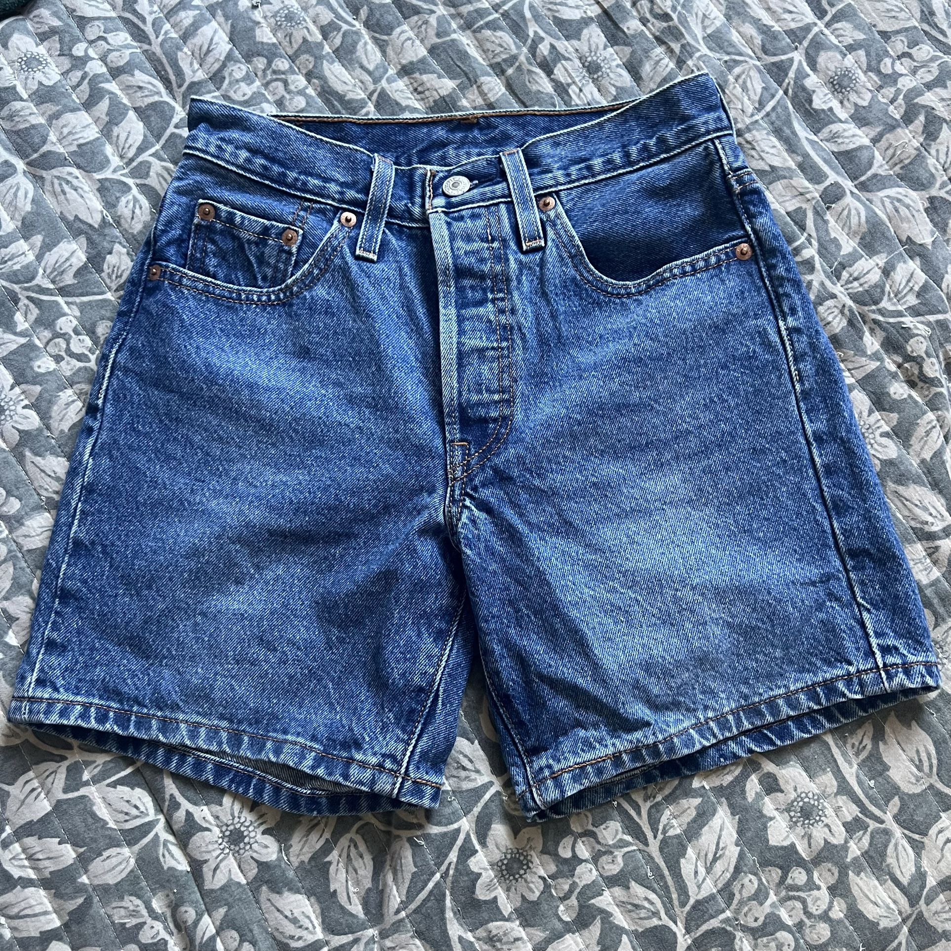 Levi Shorts 501