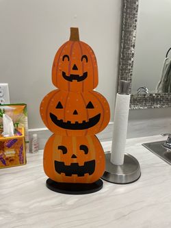 Target Hyde & EEK! Stacked Pumpkin Halloween Decor – Wooden Sign