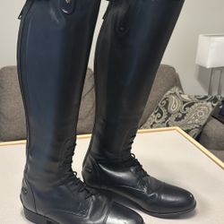 Ariat Riding Boots    Brand New   Size 8