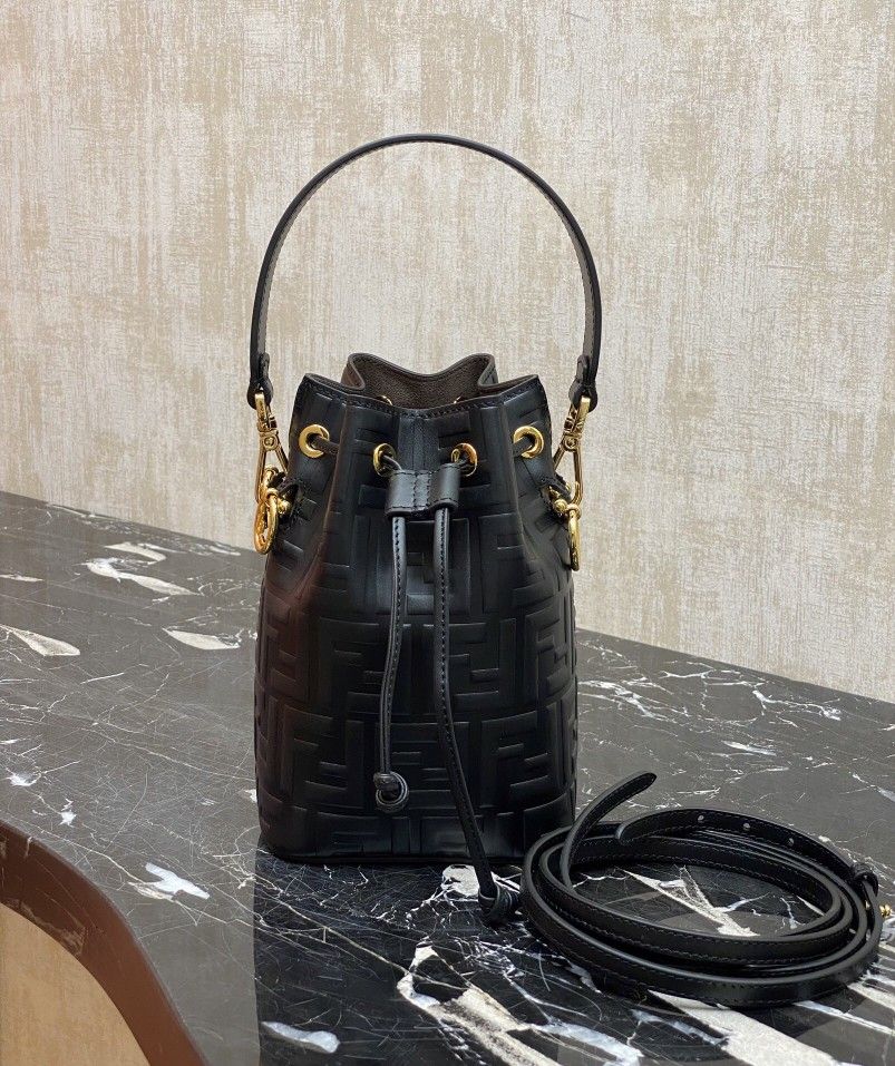 𝐅𝐅 𝐅𝐞𝐧𝐝𝐢 Mon Tresor Black leather mini-bag