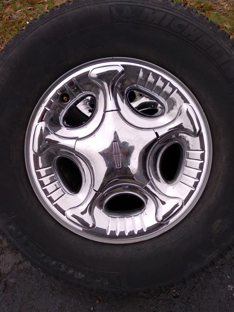 Set Of LINCOLN Rims AND Tires