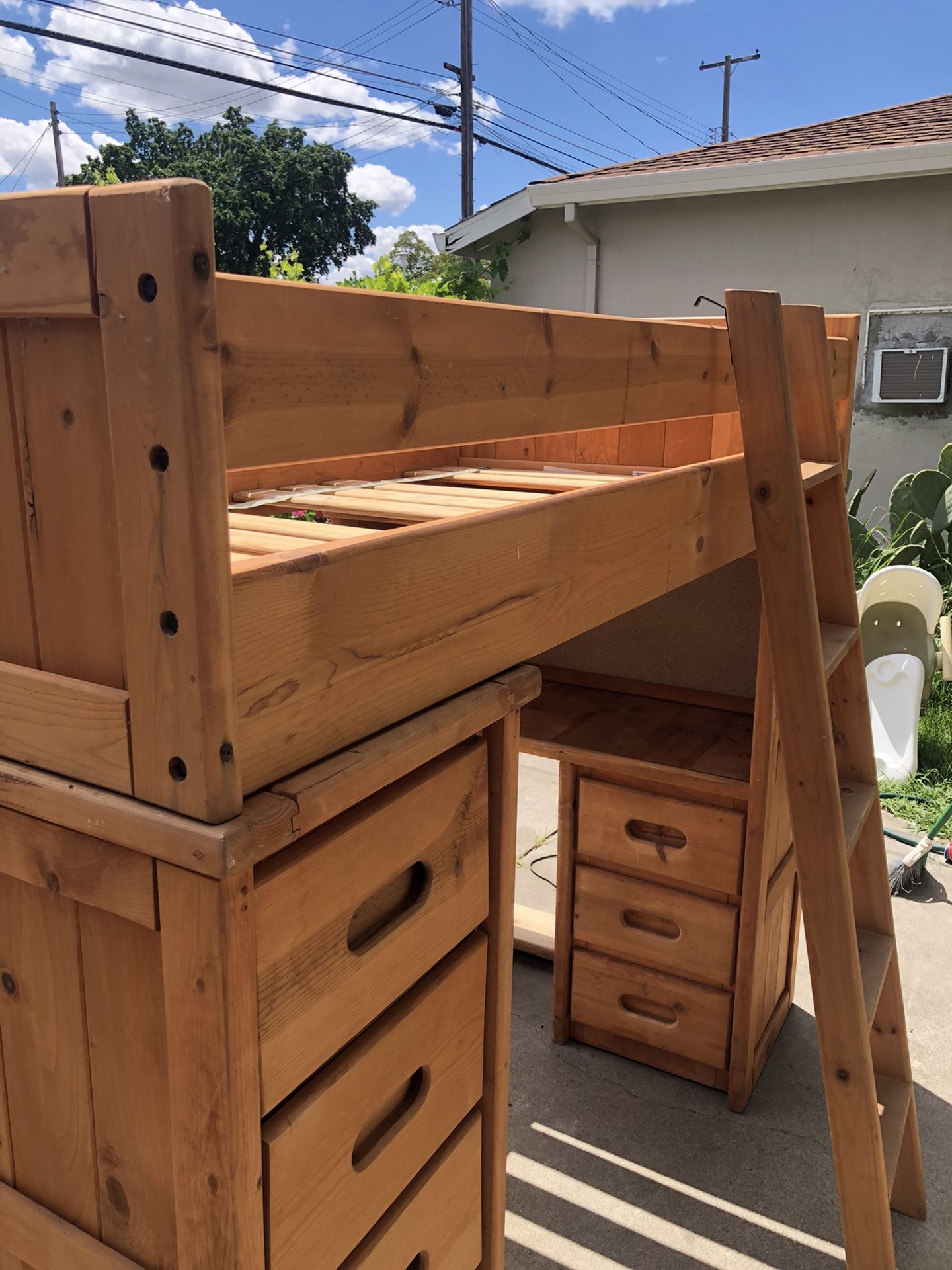 Bunk Bed/ Desk/ladder