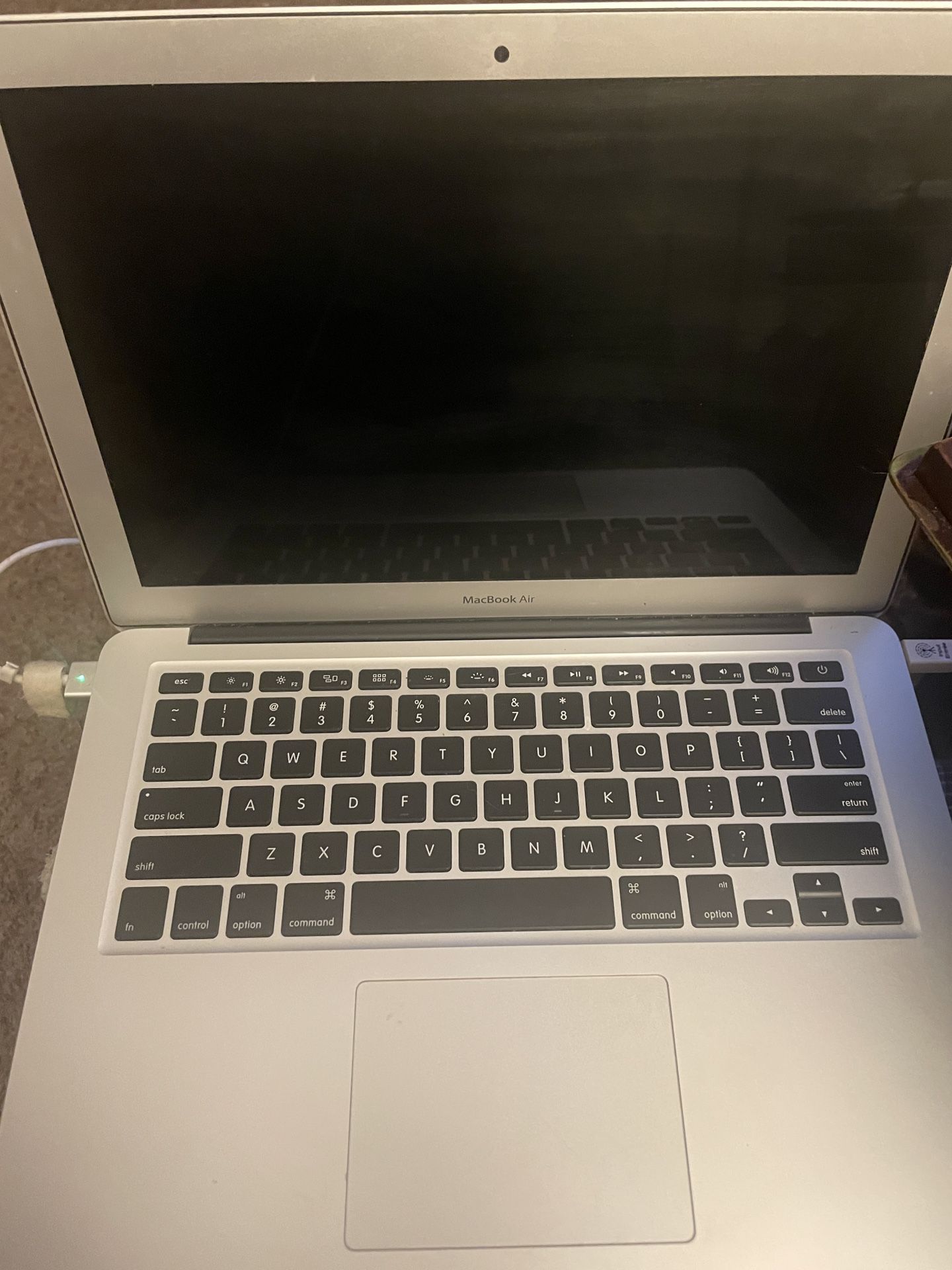 MacBook Air No Backlight
