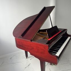 Baby Grand Piano, Mahogany - Pristine Condition 