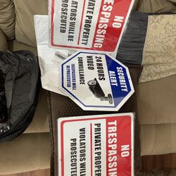 Three signs heavy duty rust proof aluminum with a fluorescent reflective signs