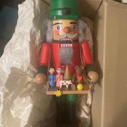 KWO TOY SALESMAN NUTCRACKER