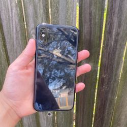 📱iPhone X 64GB Unlocked Works great. Msg me for store address, we sell a lot of phones like this 📱
