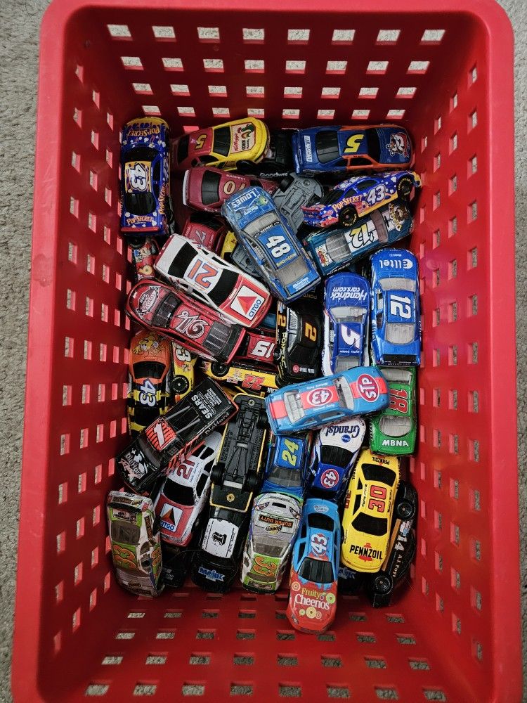 Diecast Nascar Hot Wheel Size Race Car Collection
