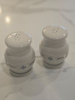 Ceramic Salt and Pepper Shaker Set