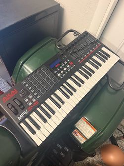 Akai Pro MPK249 MIDI Keyboard