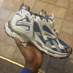 balenciaga runners 