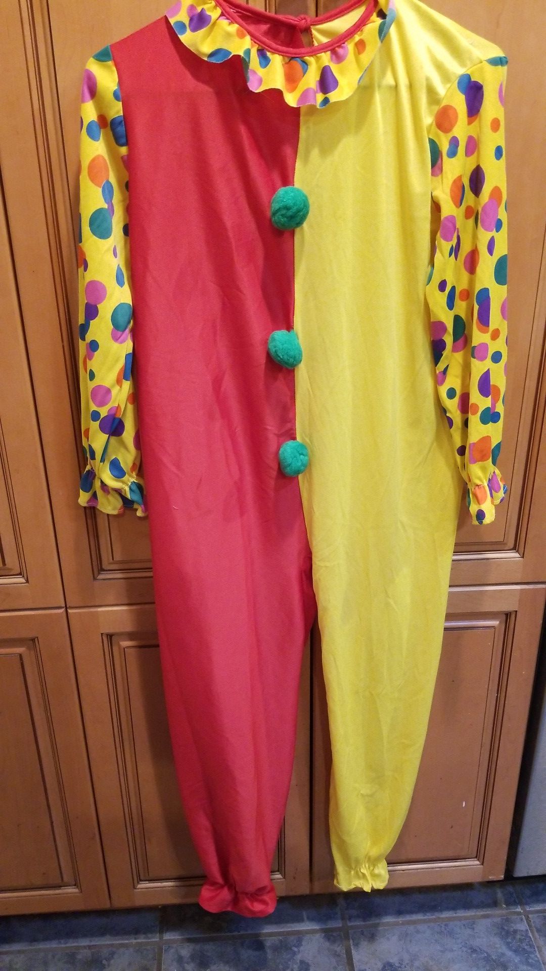 Clown child, Halloween costume Costume is not this bright , Size large 12 - 14.