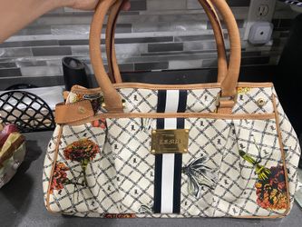 Gwen Stefani lamb Purses