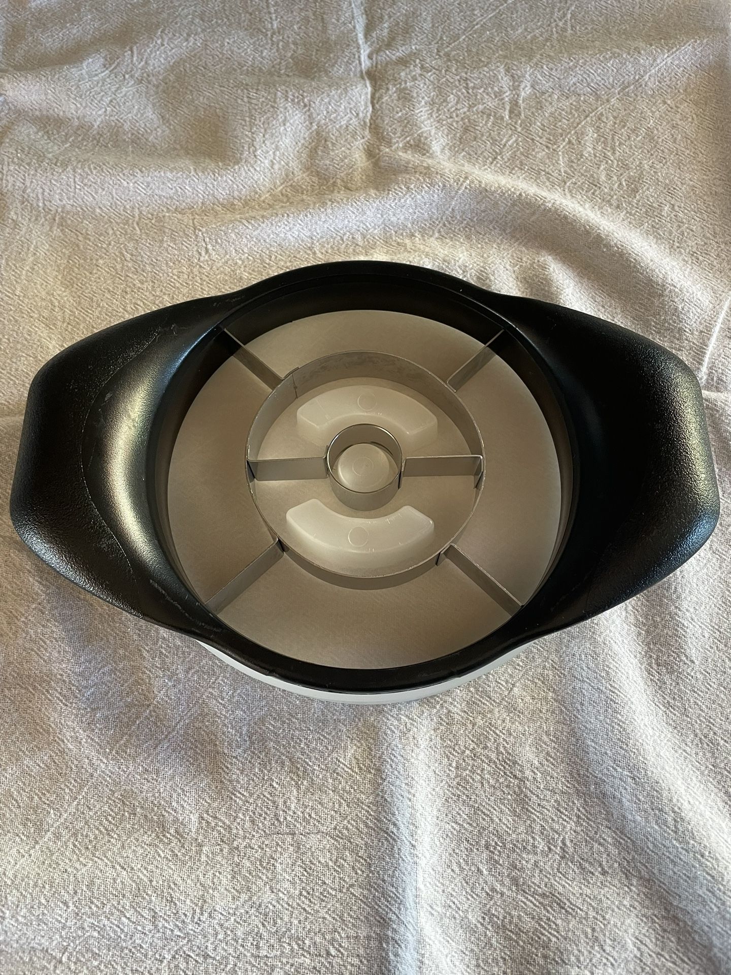 Pampered Chef Pineapple Slicer