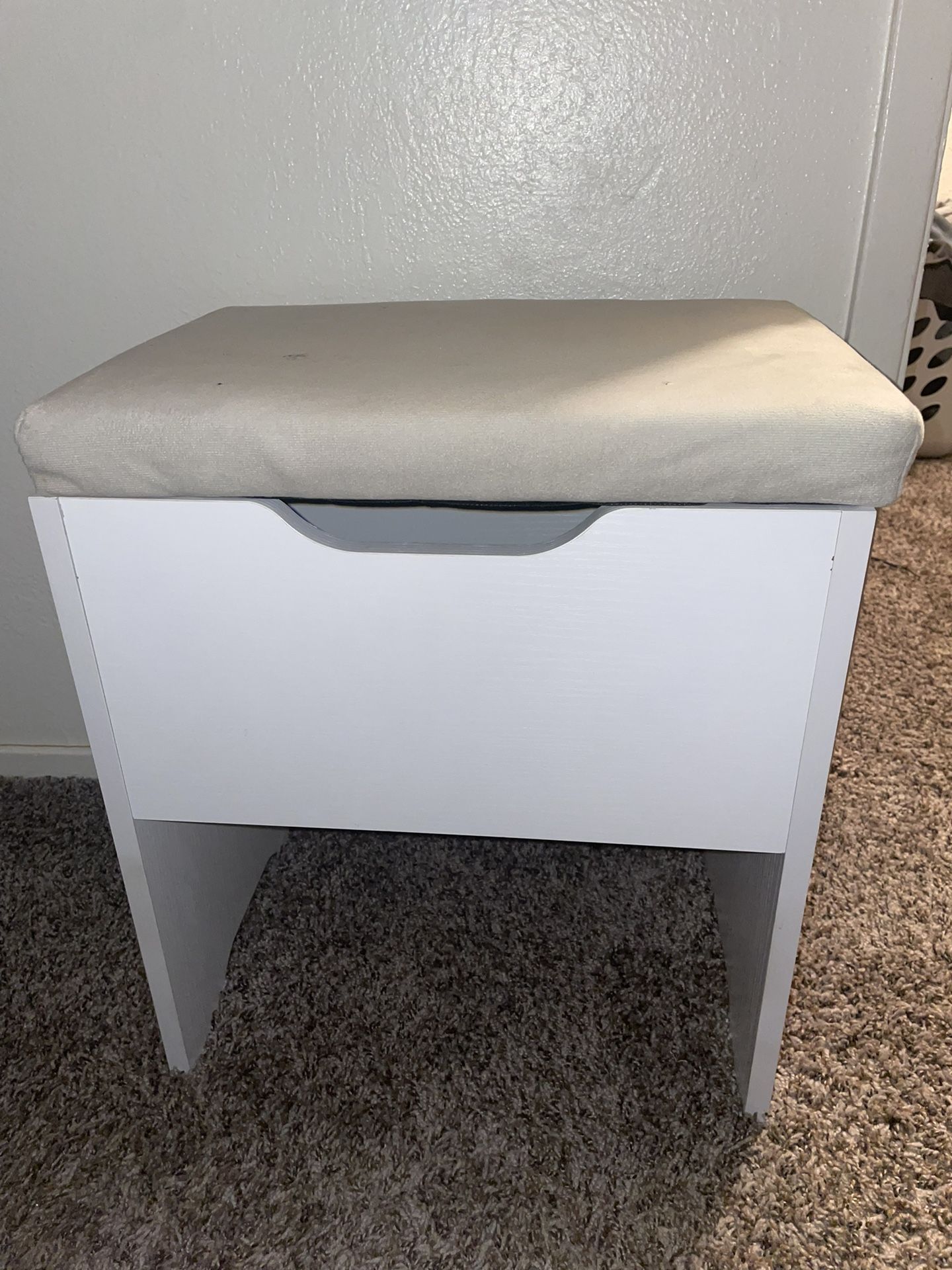 Vanity Chair