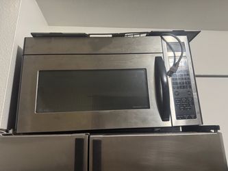 GE Spacemaker XL1800 Over-the-Range Microwave