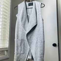RIVER ISLAND Light Gray Sleeveless Vest - Chic & Stylish 