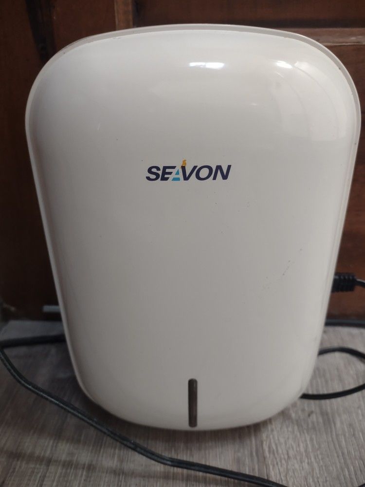 Seavon Mini Dehumidifier