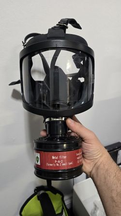 Gas Mask NEW $25.00