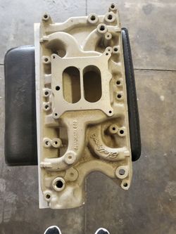 Edelbrock Manifold