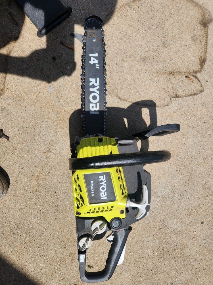 Ryobi 14" Chainsaw Gas Oil Mix