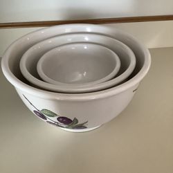 3 Pc Vintage Nesting bowls