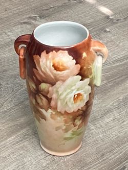 TRISH NADY PORCELAIN VASE 🏺