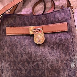 Michael Kors Crossbody Or Shoulder Bag