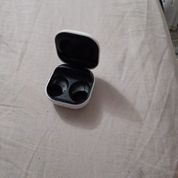 Samsung Pro Buds 2 ,charging Case Brand New  Never Been Used  ,it's Only The Charger ,no Earbuds
