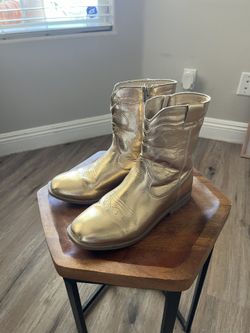 Girls Cotton On Kids Gold Boots Size 1