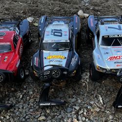 Traxxas Slash RC Lot – 2 Brushless 4x4 + 1 Brushed 4x2 – $750 (Everything Included!)