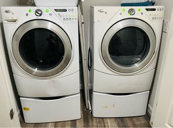 Whirlpool Duet Steam Front Load Washer & Dryer Set