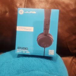 on ear headphones 