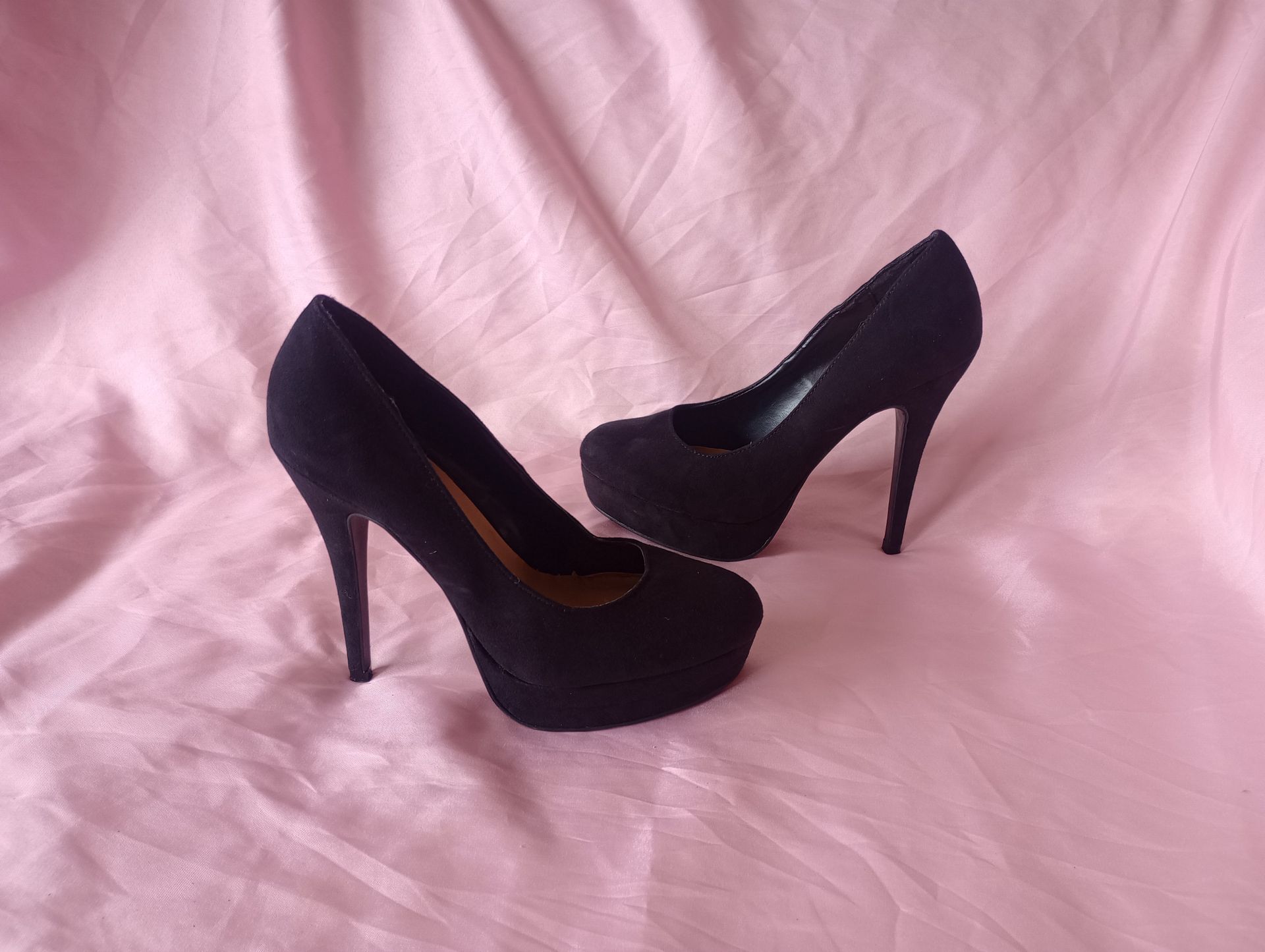 Lauren Conrad Suede Pumps Black Size - 7