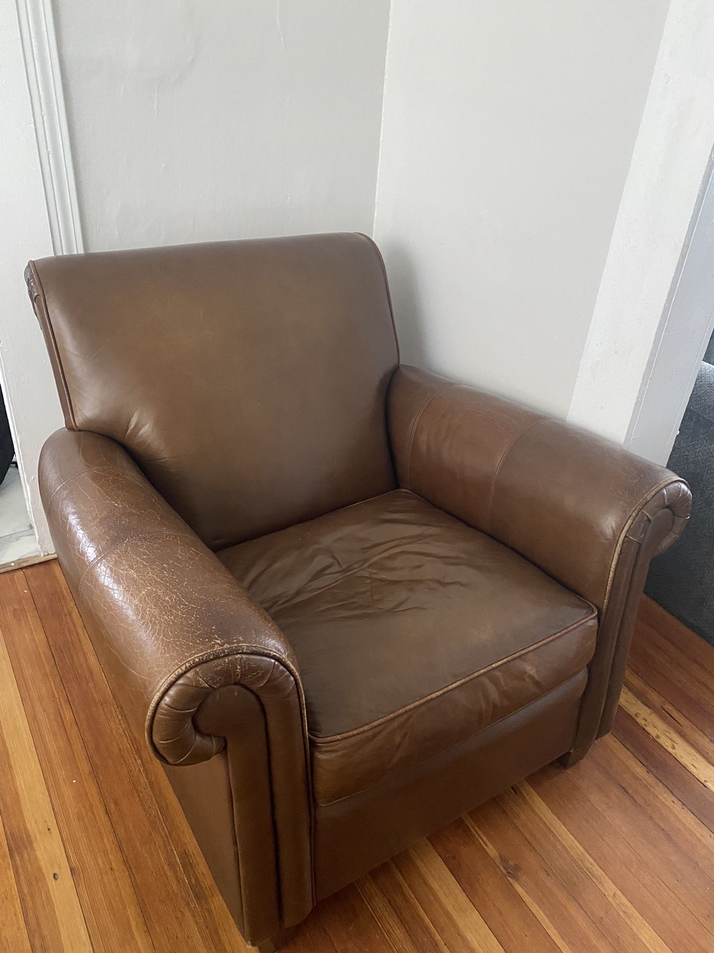 Bernhardt leather recliner deals