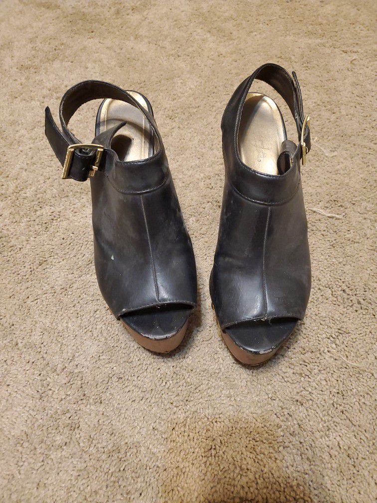Black Leather Wedge Shoes Size 8.5