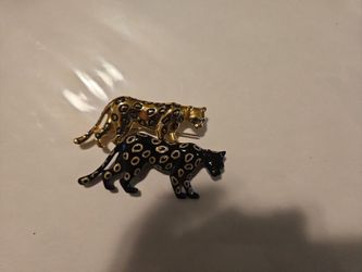 Leopard Brooch