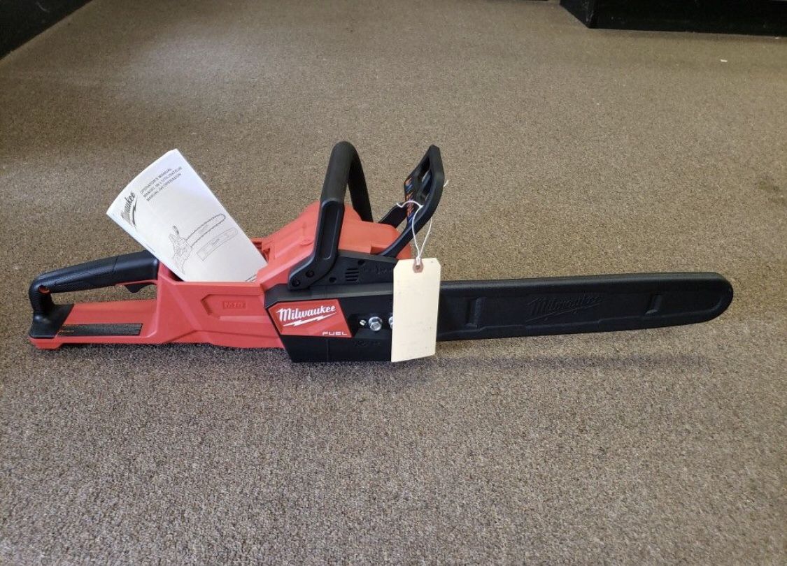 Milwaukee M18 Chainsaw 