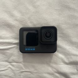 GoPro Hero 10 Black w/ 256gb microSD card