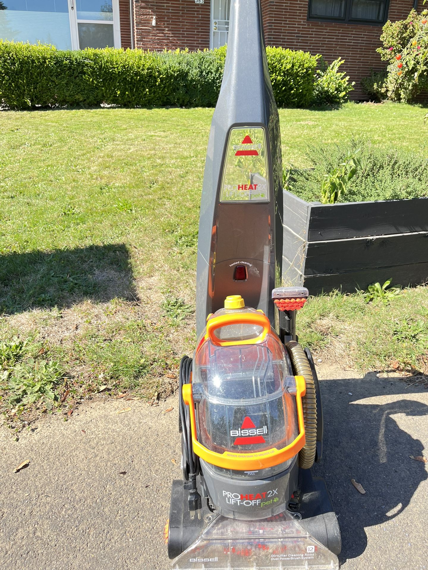 Bissell Carpet cleaner