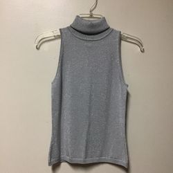 Women’s FOREVER 21 Viscose/Nylon/lurex Silver sparkle metallic sleeveless turtleneck top… Size medium