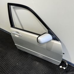 2001 - 2005 Lexus is300 Door