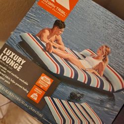 Large Lounger Float
